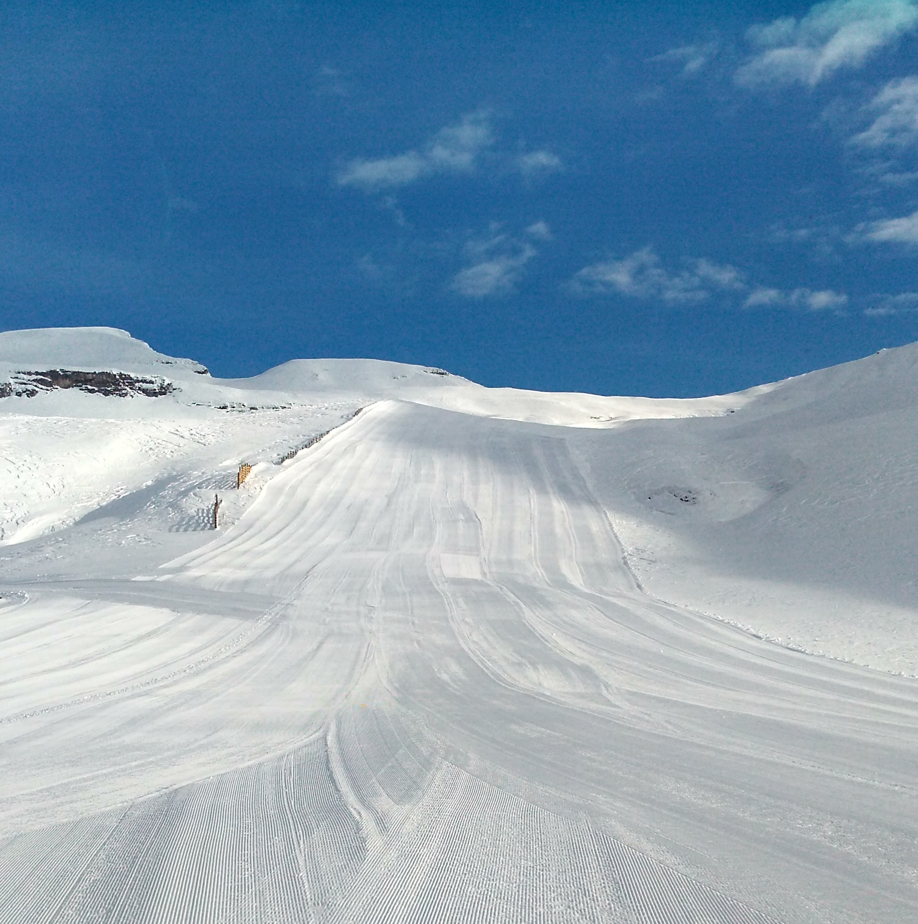 Skier dans le domaine skiable du Grossglockner Heiligenblut
