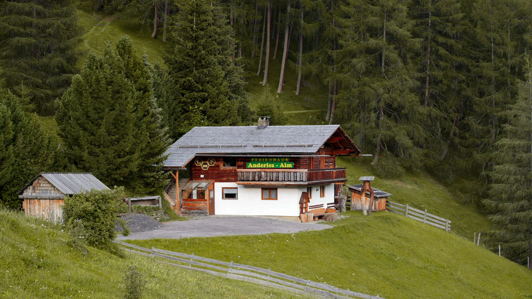 Ferienhaus Anderles-Alm im Sommer