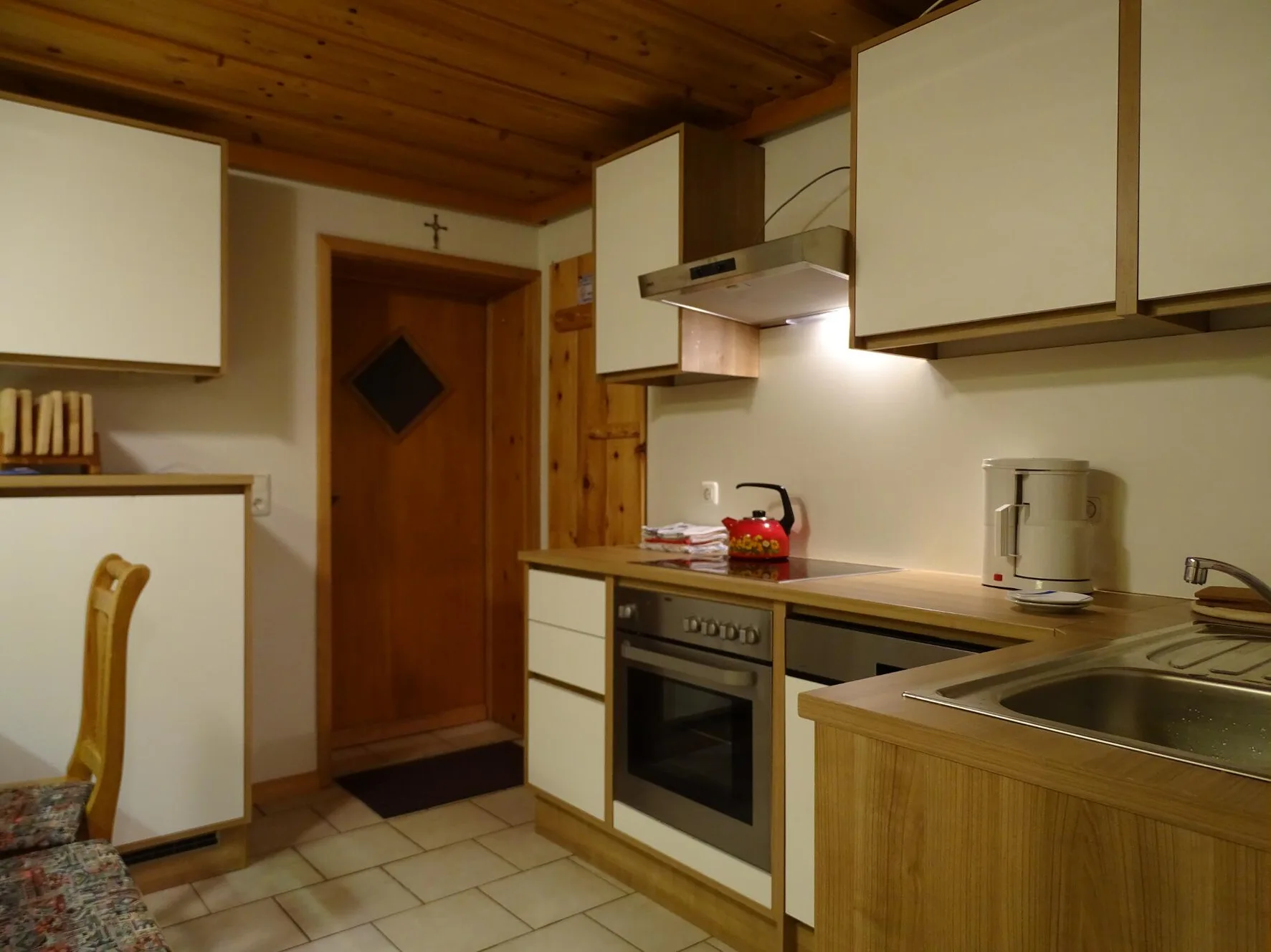 Küche im Erdgeschoss des Ferienhaus Anderles-Alm